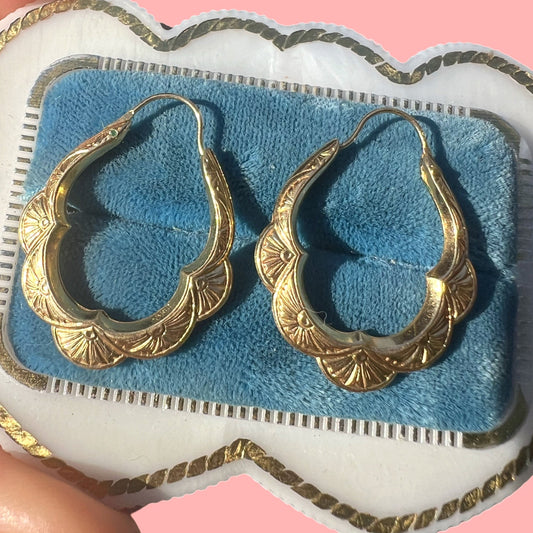 Vintage 14k Scalloped Hoop earrings